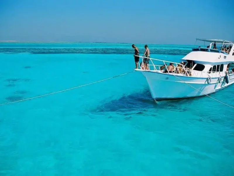private boat hire Hurghada - luxurious yacht on the Red Sea