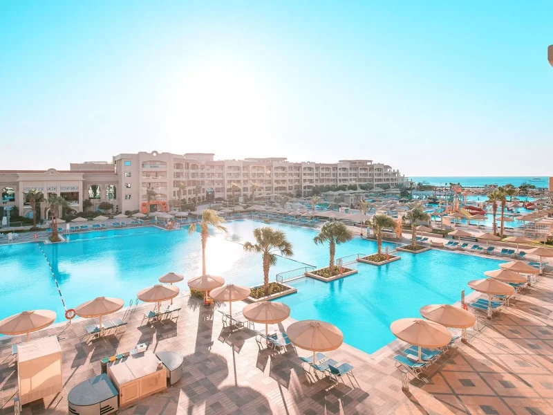 Pickalbatros White Beach Resort Hurghada – Elegant Family Luxury by the Red Sea