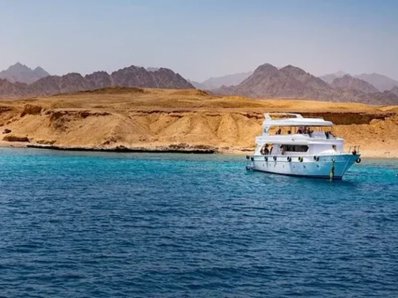 Private snorkeling boat Hurghada