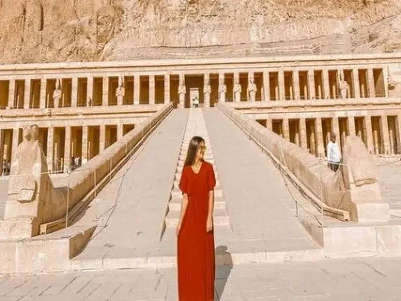 hurghada to luxor guided temple tour booking