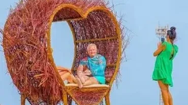 private hula hula beach tour booking