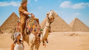 pyramids tour cairo from hurghada road